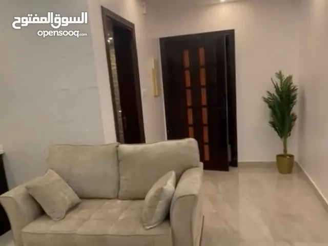 شقه للايجار مفروشه جده حي السلامه