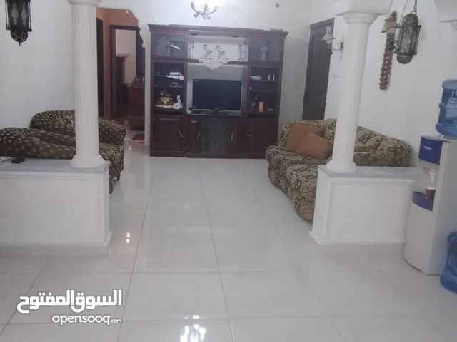 180 m2 4 Bedrooms Apartments for Rent in Amman Al Gardens
