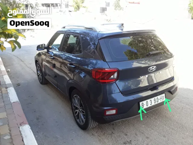 سيارة جديدة