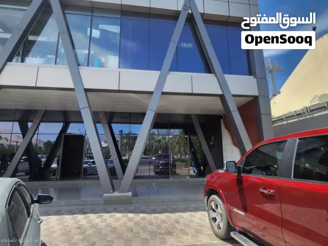 محل للايجار في الخوير بموقع متميز جدااا