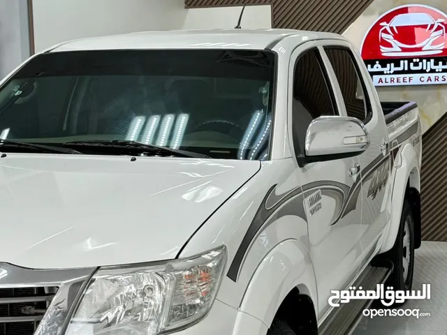 Toyota Hilux 2013 in Al Dhahirah