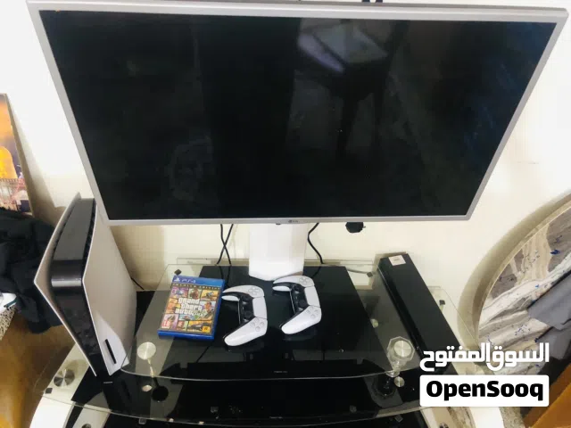 شاشه مديل 3017 وميز
