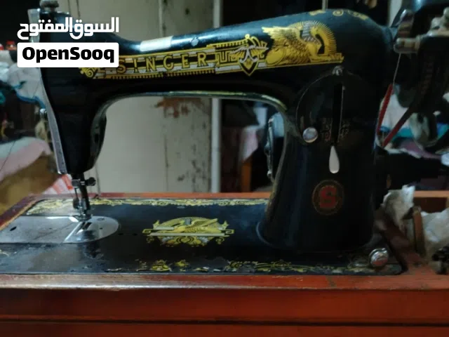 ماكينة خياطة