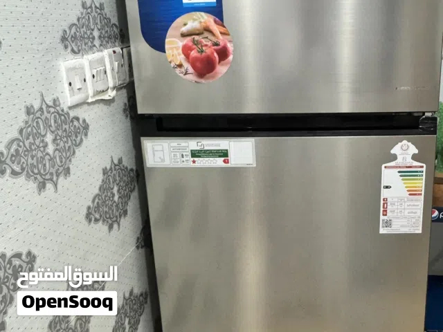 يوجد ثلاجه 23 قدم تقريبا جديده لانج استخدام 7 شهور فقط والكرتونه موجوده حاجه ماشالله سعر 135سعر نهائ