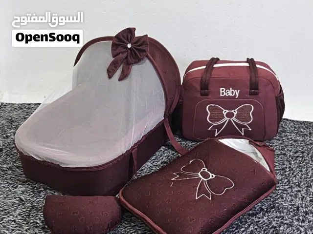 سرير مواليد ابو 6 قطع سرير+فراش+مخده+ناموسيه+شنطه+حاضنه سفنج سوبر ممتاز قوي مضمون السعر 7000 ريال قد