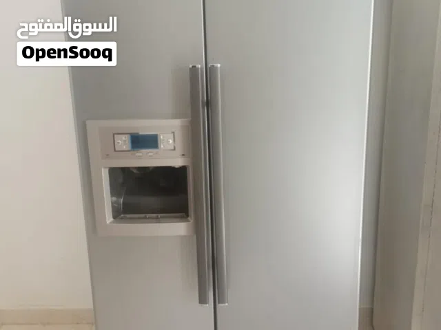 ثلاجه دولابي ماركهIGNISبحاله ممتازه مزوده بوزع مياه وثلج ديجيتال