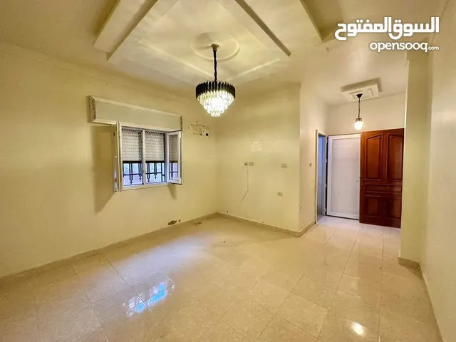 260 m2 4 Bedrooms Townhouse for Rent in Tripoli Al-Serraj