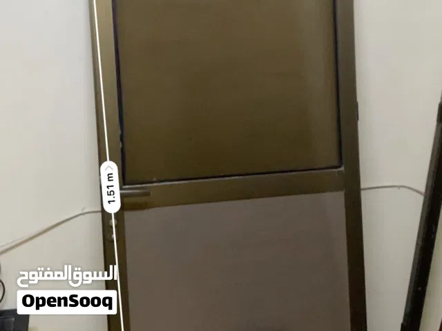 باب زجاج عازل حراره و صوت بحاله وكاله ملاحظة عرض الباب 90 طول الباب 180