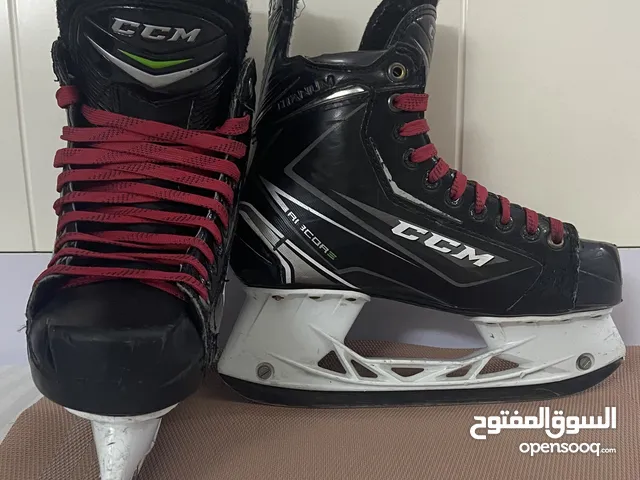 سكيت هوكي الجليد سي سي ام  CCM Ice hockey  skate  مقاس 39-41 size 39-41 (6D)  قابل للتفاوض