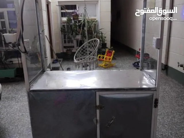 عربة كلشي ترهم مصنوعه تفصال من اجود انواع مع تأسيس كهربائي كامل مع مخزن واسع وكبير