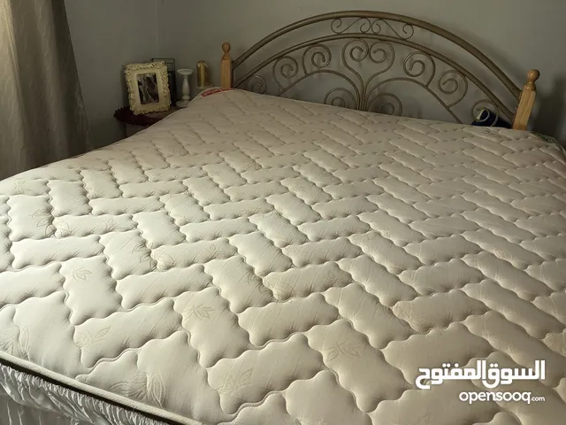 سرير بالمرتبه