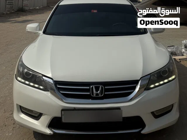 2014 هوندا اكورد Standard