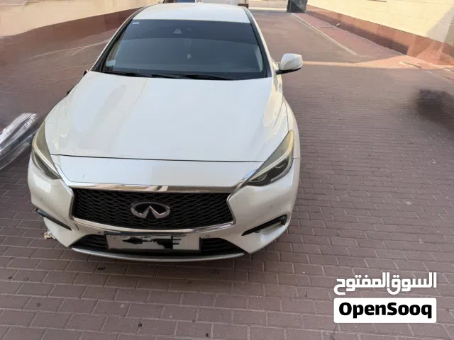 2019 إنفينيتي Q30 Luxe