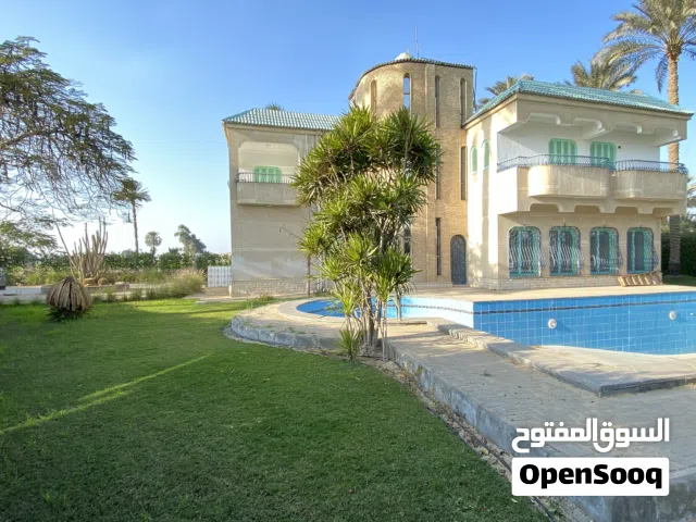 550 m2 5 Bedrooms Villa for Sale in Giza Baragil