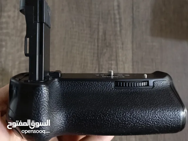 كرب للبطارية كاميرا كانون 80D اقرا وصف