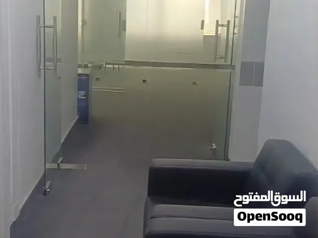 مكتب تجارى بشرق للإيجار مساحه 80 متر يصلح لكافة الانشطه