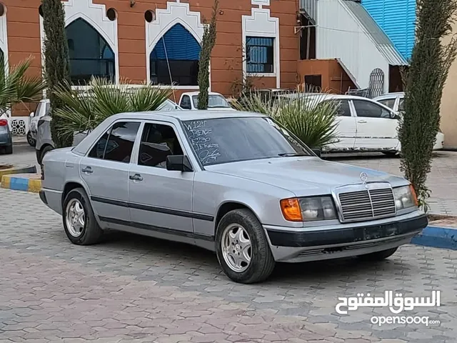 Mercedes Benz E-Class 1990 in Sana'a