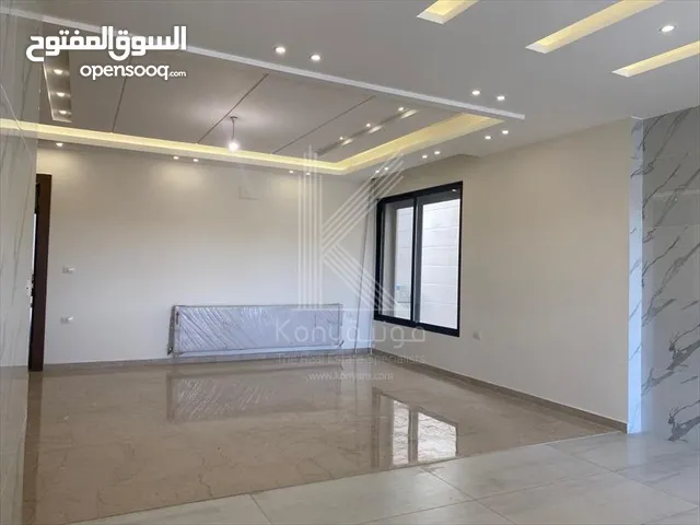 شقة مميزة للبيع في الظهير - طابق ارضي معلق