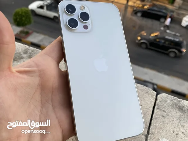 iPhone 12 Pro max بحاله الجديد وبسعر حرق