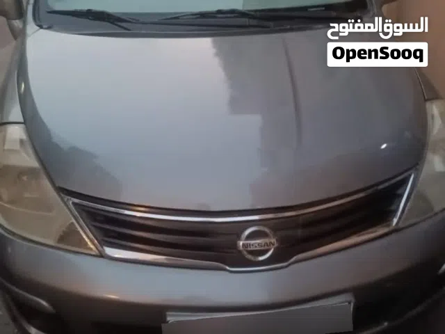 Nissan Tiida 2012 . engine size 1.8