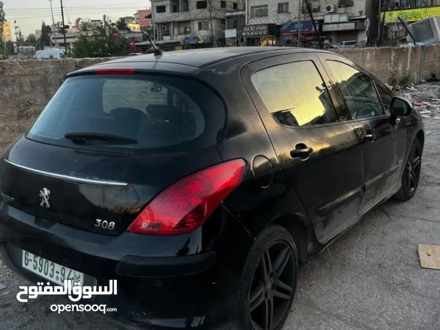 سيارة بيجو
