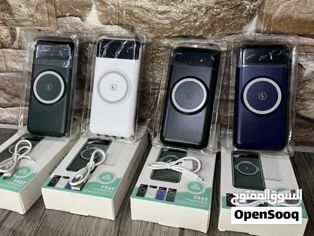 باور بانك 4×1 لاسلكي – الجيل الجديد من الشحن السريع!  خليك دايمًا متصل من غير ما تقلق على بطاري