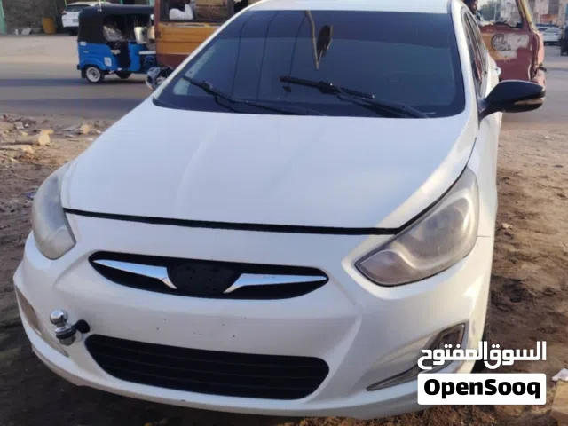 2015 هيونداي اكسنت Limited