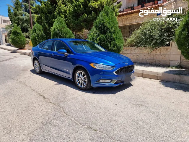 Sedan Ford in Amman