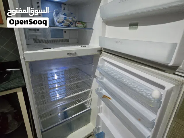 لبيع ثلاجه توشيبا بحاله ممتازه جدا بالسالميه