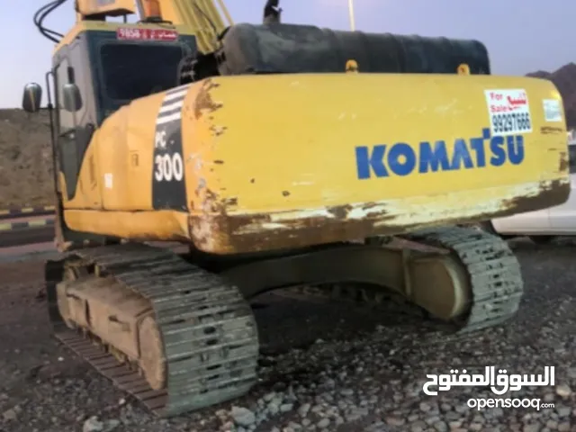 2005 Tracked Excavator Construction Equipments in Al Batinah