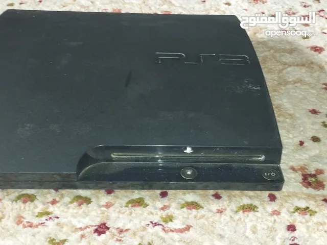 ps3 في حال جيد وب4 ذراع تحكم و8 ألعاب
