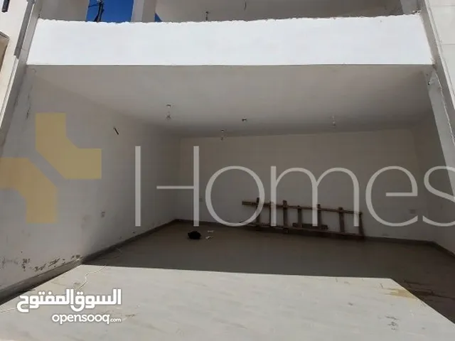 معرض جانبي بموقع مميز للبيع في الدوار السابع , بمساحة اجمالي 150م