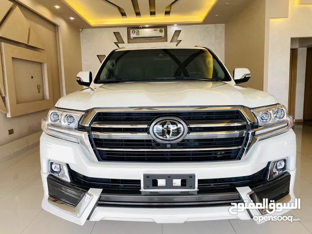 Used Toyota Land Cruiser in Sharjah