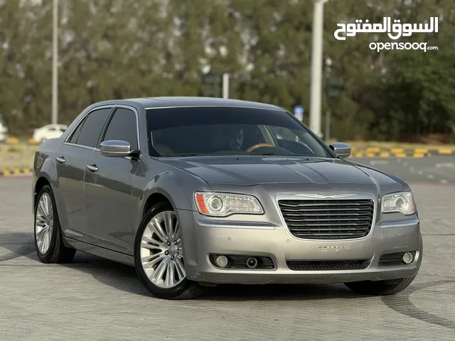 Used Chrysler 300 in Sharjah