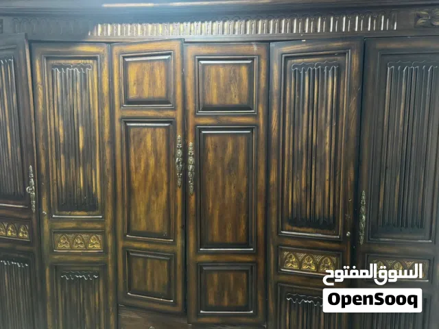 الغرفه للتبرع غرفه نوم سرير واتنين كوميدو ودولاب وتسريحه