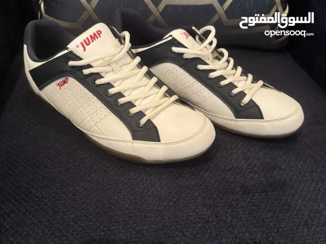 شوز تركي ابيض وكحلي