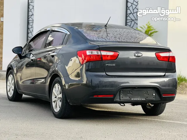 Used Kia Rio in Tripoli