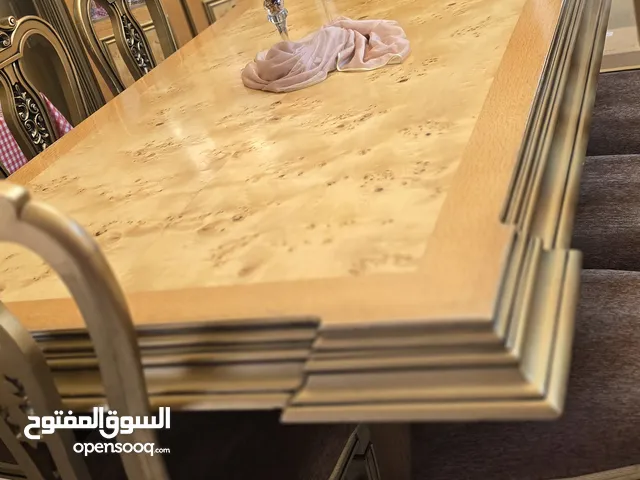 طقم سفرة.. ثمانية كراسي وطقم ضيوف كبير 9مقاعد مع طقم طربيزات