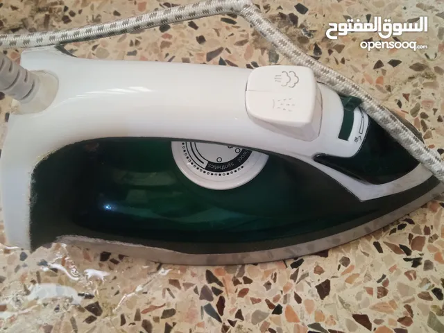 غساله ومكواة ومكنسة مستعمل للبيع