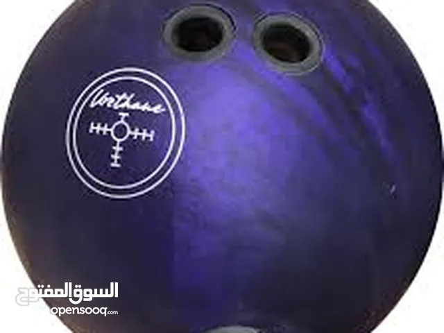كرة بولينج مستعملة بحالة الجديد (purple bowling ball)