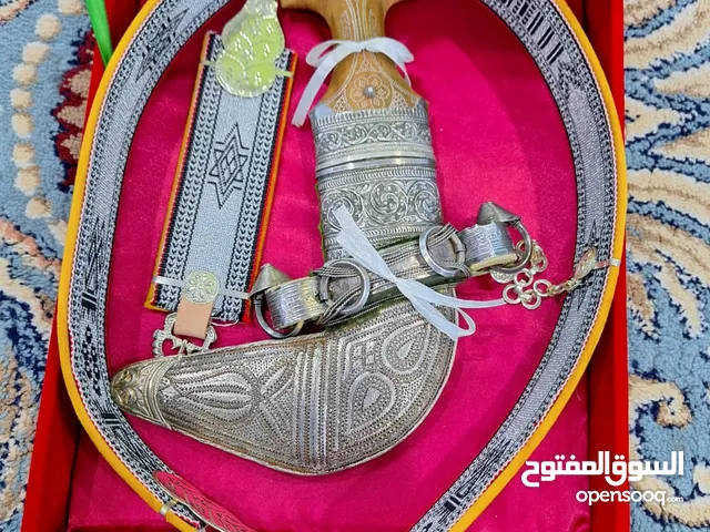 للبيع خنجر عمانية صياغه قديمه