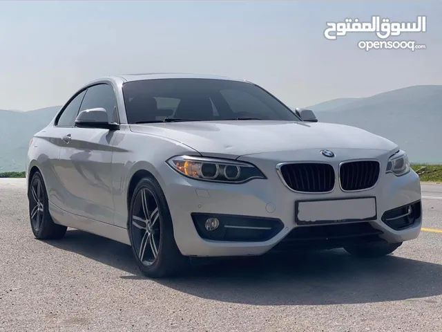 Bmw 220i موديل 2016  مميزه بلون مميز جدا  مطور 2000 عدد احصنه 185 حصان  اربع انظمه السياره