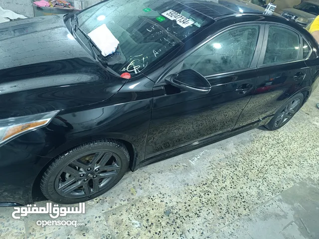 Used Kia Cerato in Tripoli