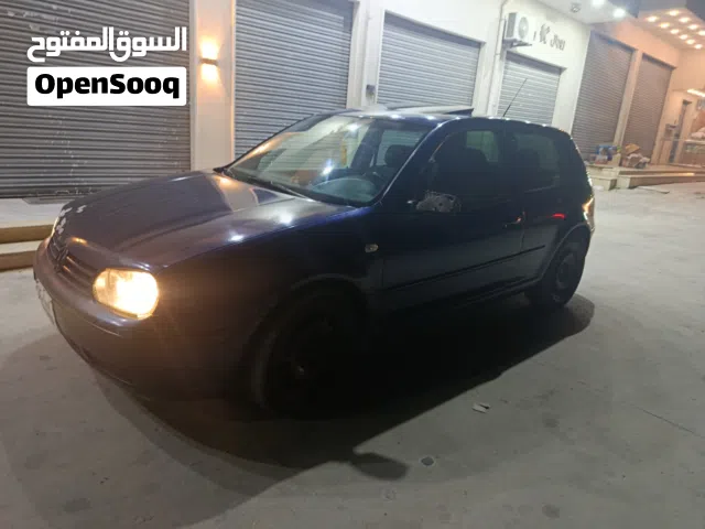 قولف 4محرك 20 مكيفة كمبيو عادي سيارة بصفة عامة ممتازة فتحة سنتر لوك