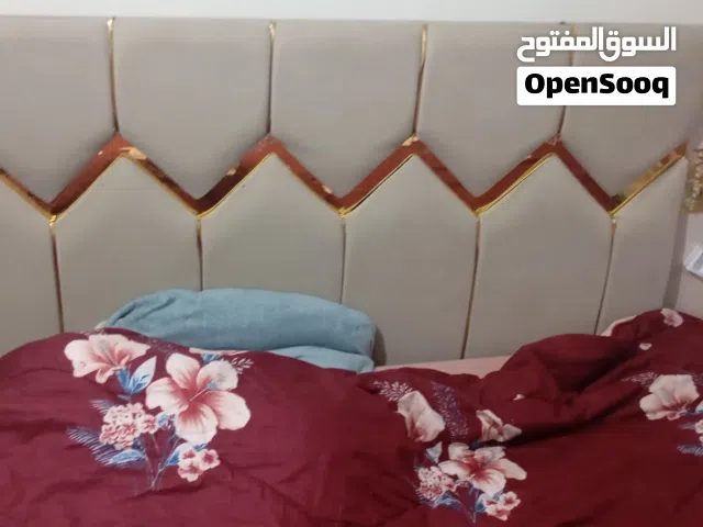 غرفة نوم مستعمله