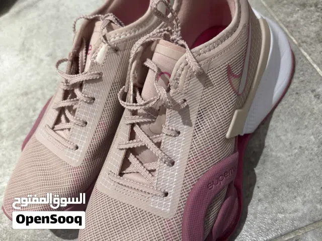 Nike Pink Sneakers – Size 38 – Worn Once – Like New