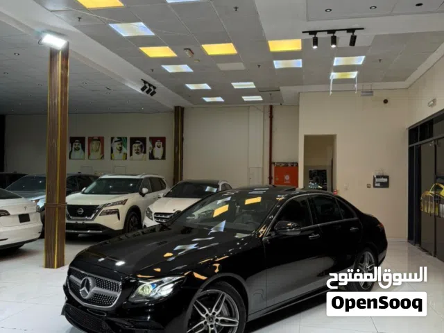مرسيدس E300 2017 بحالة ممتازة  العزاوي موتورز لتجارة السيارات 183