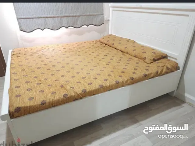 King size double bed 190×200cm