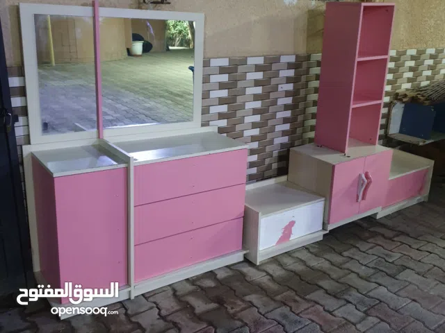 للبيع تسريحه نظيفه مع ملحقاته