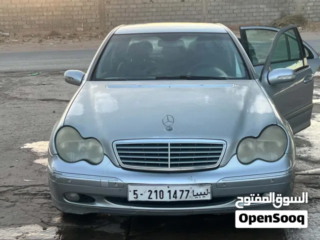 2005 مرسيدس بنز الفئة-C C 200